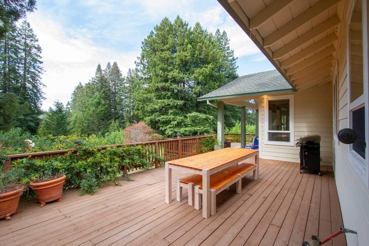 Deck and outdoor dining space at the retreat